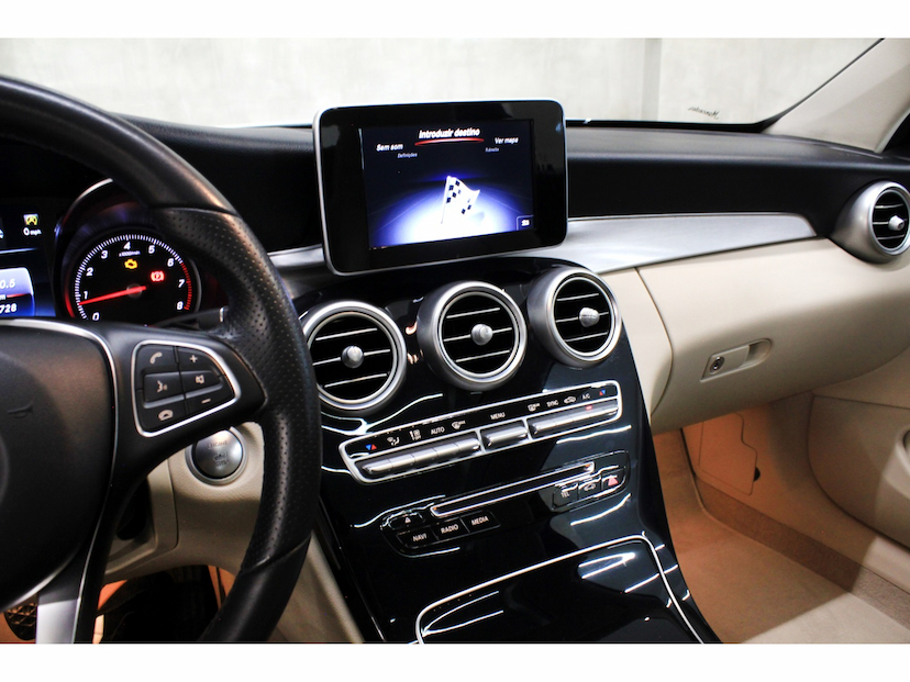 Foto do veículo MERCEDES-BENZ C 180 1.6 CGI GASOLINA AVANTGARDE COUPÉ 9G-TRONIC 2018 69.700 KM 159.800,00