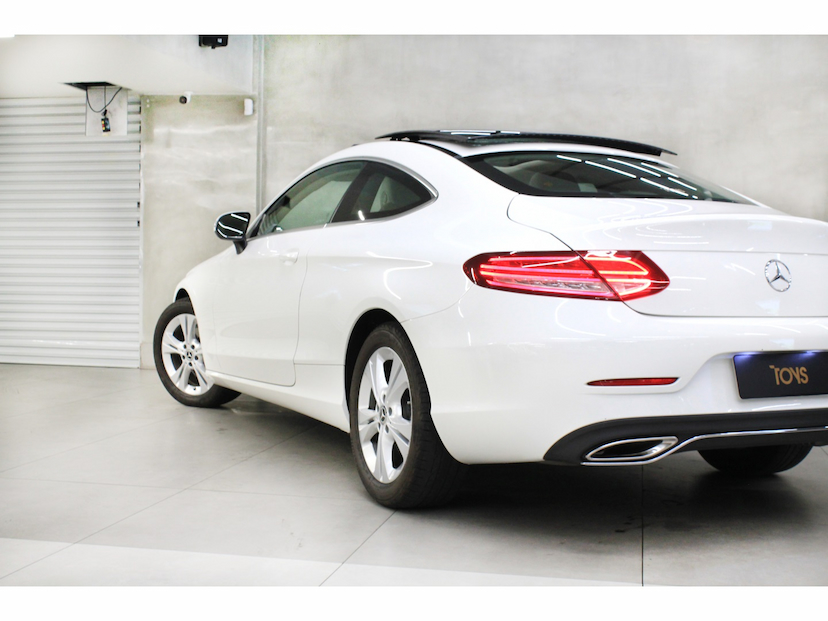 Foto do veículo MERCEDES-BENZ C 180 1.6 CGI GASOLINA AVANTGARDE COUPÉ 9G-TRONIC 2018 69.700 KM 159.800,00