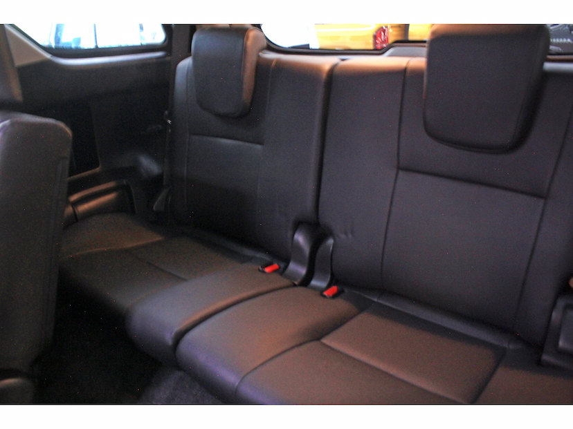 Foto do veículo TOYOTA HILUX SW4 2.8 D-4D TURBO DIESEL SRX PLATINUM 7L 4X4 AUTOMÁTICO 2025 11.300 KM 389.900,00