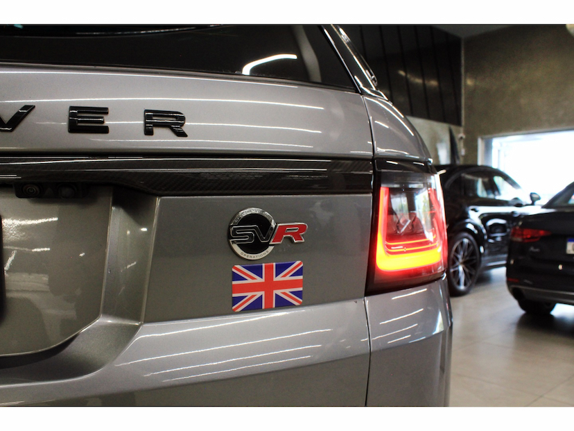 Foto do veículo LAND ROVER RANGE ROVER SPORT 5.0 SVR CARBON EDITION 4X4 V8 32V GASOLINA 4P AUTOMÁTICO 2022 28.100 KM 549.800,00