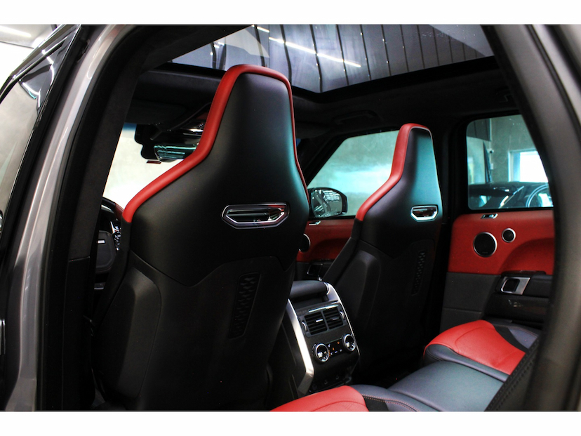 Foto do veículo LAND ROVER RANGE ROVER SPORT 5.0 SVR CARBON EDITION 4X4 V8 32V GASOLINA 4P AUTOMÁTICO 2022 28.100 KM 549.800,00