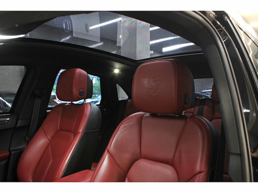 Foto do veículo PORSCHE MACAN 2.0 TURBO GASOLINA T PDK 2023 29.000 KM 449.800,00