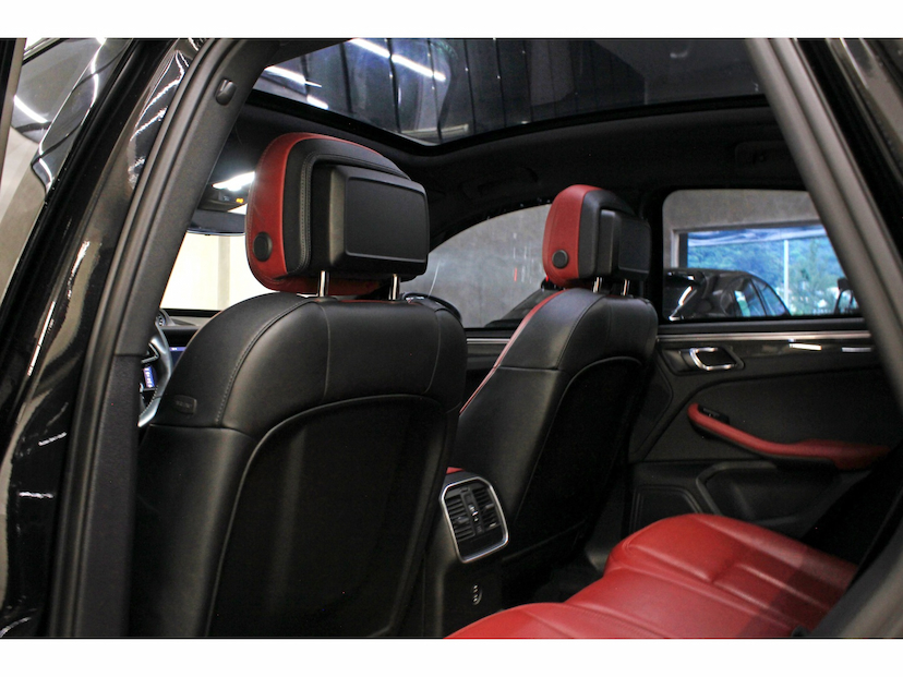 Foto do veículo PORSCHE MACAN 2.0 TURBO GASOLINA T PDK 2023 29.000 KM 449.800,00