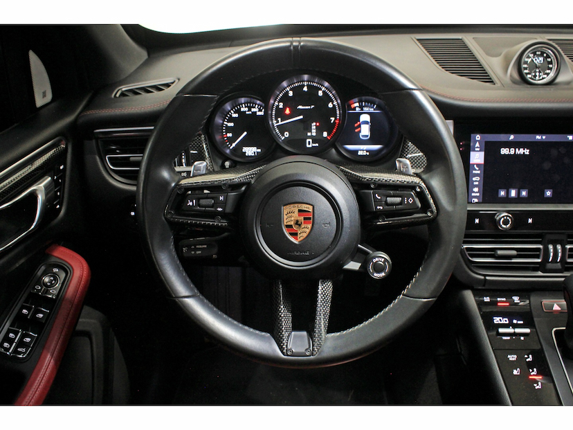 Foto do veículo PORSCHE MACAN 2.0 TURBO GASOLINA T PDK 2023 29.000 KM 449.800,00