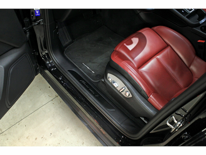 Foto do veículo PORSCHE MACAN 2.0 TURBO GASOLINA T PDK 2023 29.000 KM 449.800,00
