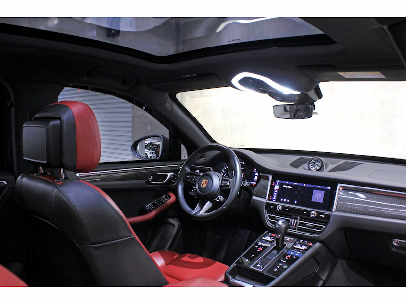Foto do veículo PORSCHE MACAN 2.0 TURBO GASOLINA T PDK 2023 29.000 KM 449.800,00