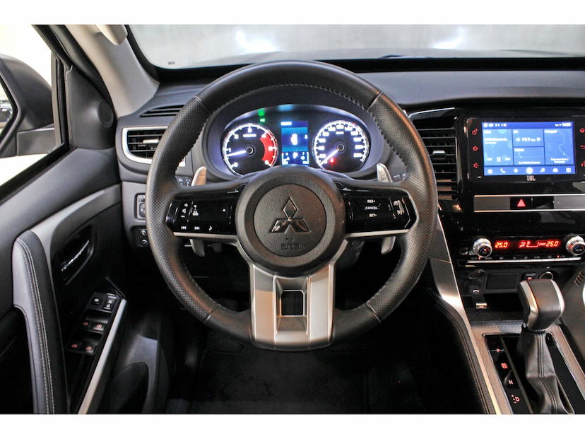 Foto do veículo MITSUBISHI PAJERO SPORT 2.4 16V MIVEC TURBO DIESEL HPE AWD AUTOMÁTICO 2025 18.500 KM 368.800,00