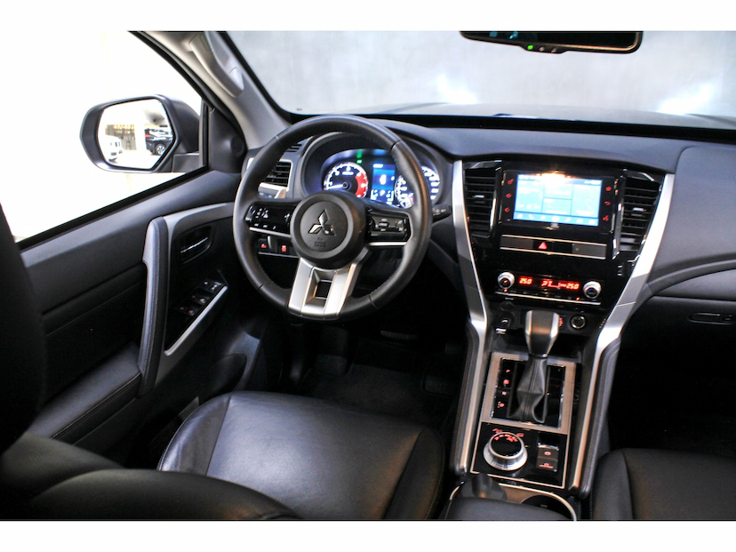 Foto do veículo MITSUBISHI PAJERO SPORT 2.4 16V MIVEC TURBO DIESEL HPE AWD AUTOMÁTICO 2025 18.500 KM 368.800,00