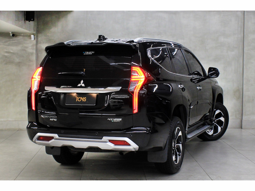 Foto do veículo MITSUBISHI PAJERO SPORT 2.4 16V MIVEC TURBO DIESEL HPE AWD AUTOMÁTICO 2025 18.500 KM 368.800,00