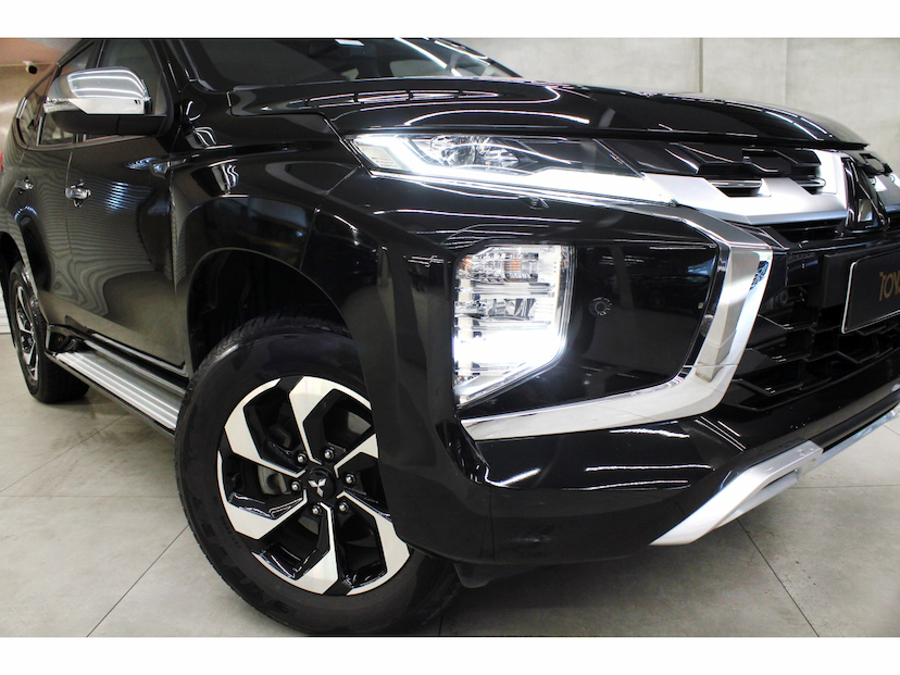 Foto do veículo MITSUBISHI PAJERO SPORT 2.4 16V MIVEC TURBO DIESEL HPE AWD AUTOMÁTICO 2025 18.500 KM 368.800,00