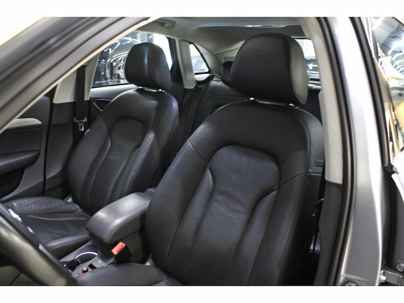 Foto do veículo AUDI Q3 2.0 TFSI AMBITION QUATTRO 4P GASOLINA S TRONIC 2015 90.400 KM 84.800,00