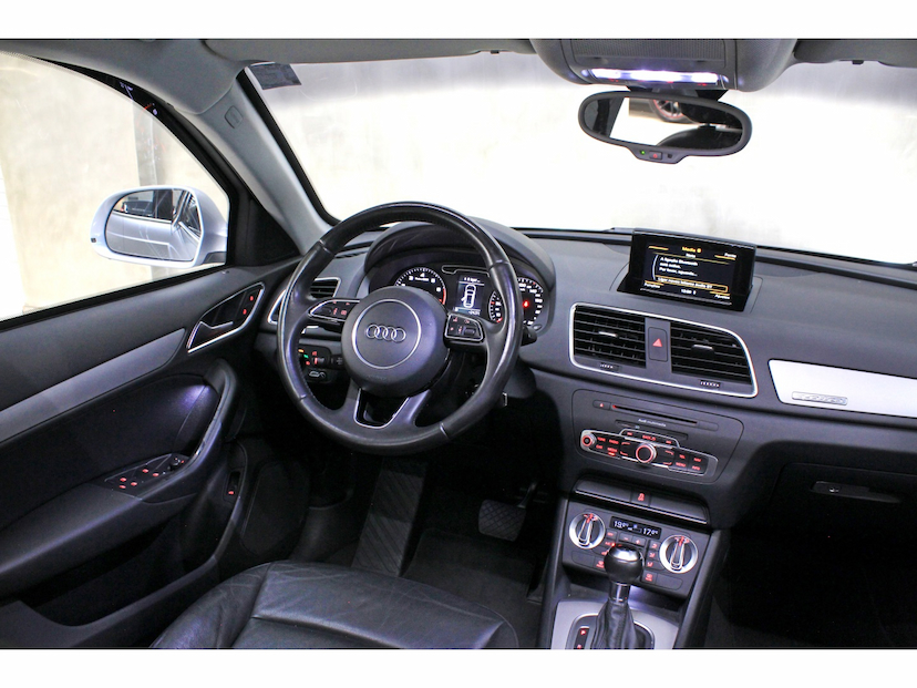 Foto do veículo AUDI Q3 2.0 TFSI AMBITION QUATTRO 4P GASOLINA S TRONIC 2015 90.400 KM 84.800,00