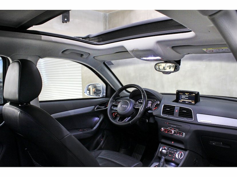 Foto do veículo AUDI Q3 2.0 TFSI AMBITION QUATTRO 4P GASOLINA S TRONIC 2015 90.400 KM 84.800,00