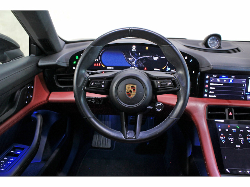 Foto do veículo PORSCHE TAYCAN ELÉTRICO 2022 15.400 KM 489.800,00