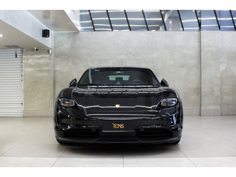 Foto do veículo PORSCHE TAYCAN ELÉTRICO 2022 15.400 KM 489.800,00