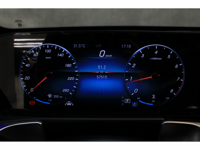 Foto do veículo MERCEDES-BENZ GLB 200 1.3 CGI GASOLINA PROGRESSIVE 7G-DCT 2022 57.600 KM 278.800,00