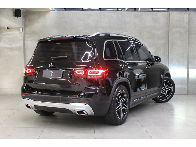 Foto do veículo MERCEDES-BENZ GLB 200 1.3 CGI GASOLINA PROGRESSIVE 7G-DCT 2022 57.600 KM 278.800,00