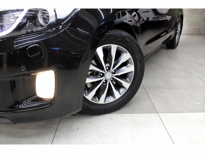 Foto do veículo KIA CARNIVAL 3.3 EX V6 24V GASOLINA 4P AUTOMATICO 2016 92.000 KM 195.800,00