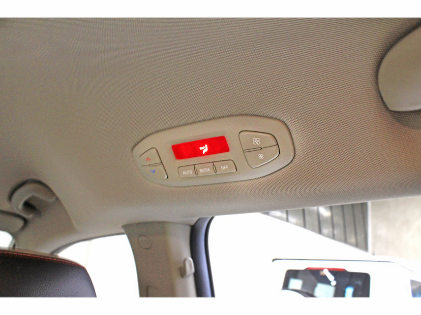 Foto do veículo KIA CARNIVAL 3.3 EX V6 24V GASOLINA 4P AUTOMATICO 2020 45.300 KM 265.800,00