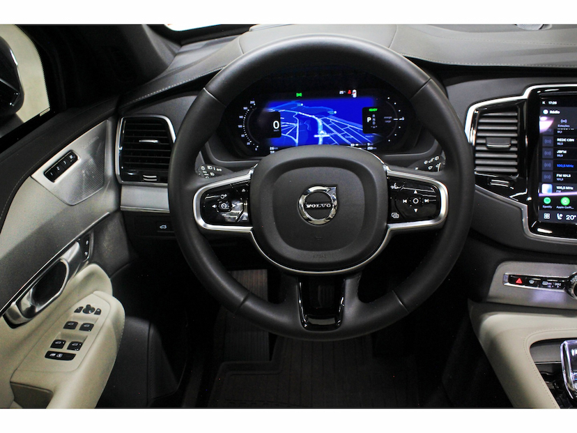 Foto do veículo VOLVO XC90 2.0 T8 RECHARGE ULTIMATE DARK AWD GEARTRONIC 2024 33.500 KM 477.800,00