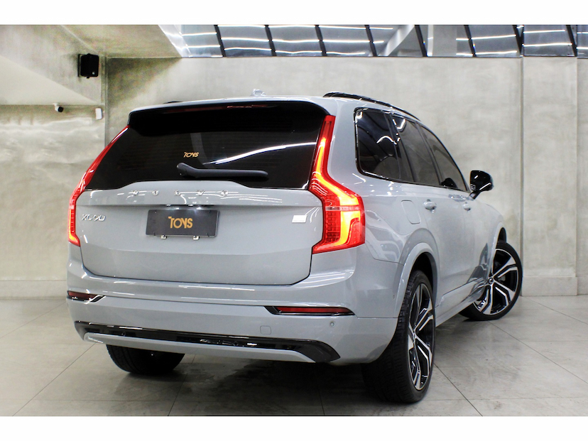Foto do veículo VOLVO XC90 2.0 T8 RECHARGE ULTIMATE DARK AWD GEARTRONIC 2024 33.500 KM 477.800,00