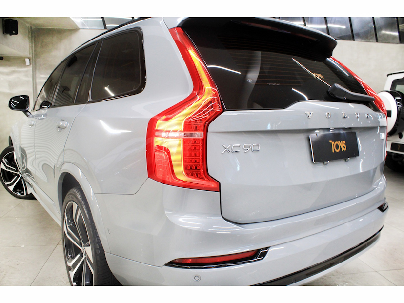 Foto do veículo VOLVO XC90 2.0 T8 RECHARGE ULTIMATE DARK AWD GEARTRONIC 2024 33.500 KM 477.800,00