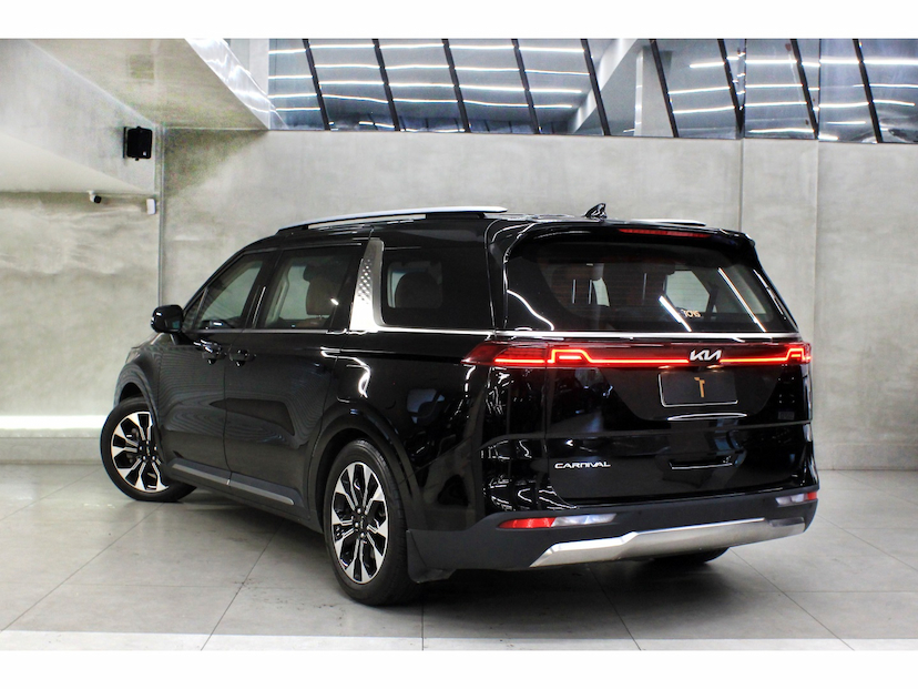 Foto do veículo KIA CARNIVAL 3.5 V6 GASOLINA EX AUTOMATICO 2022 24.000 KM 452.800,00