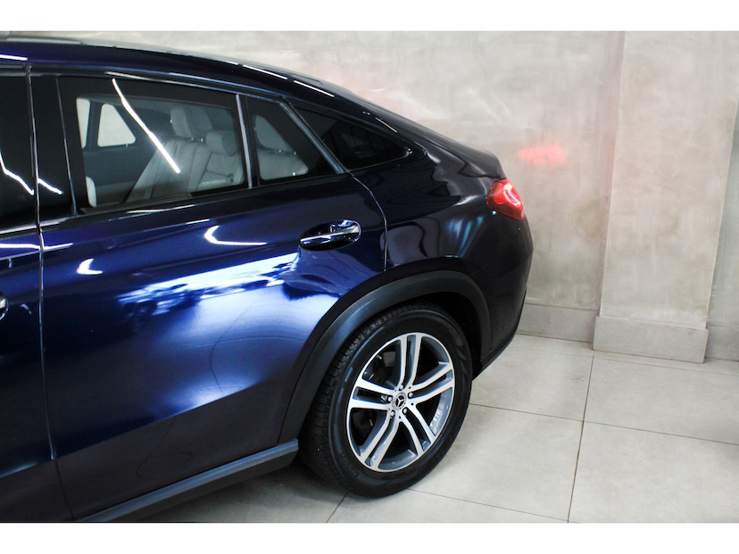 Foto do veículo MERCEDES-BENZ GLE 400D 3.0 V6 DIESEL COUPÉ 4MATIC 9G-TRONIC 2021 50.200 KM 387.800,00