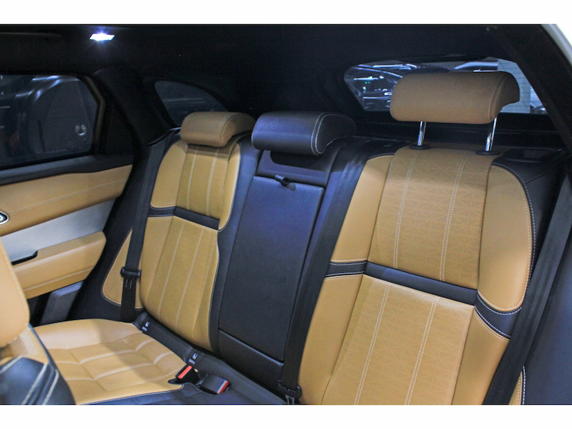 Foto do veículo LAND ROVER RANGE ROVER VELAR 3.0 P340 GASOLINA R-DYNAMIC HSE AUTOMÁTICO 2023 42.800 KM 388.800,00