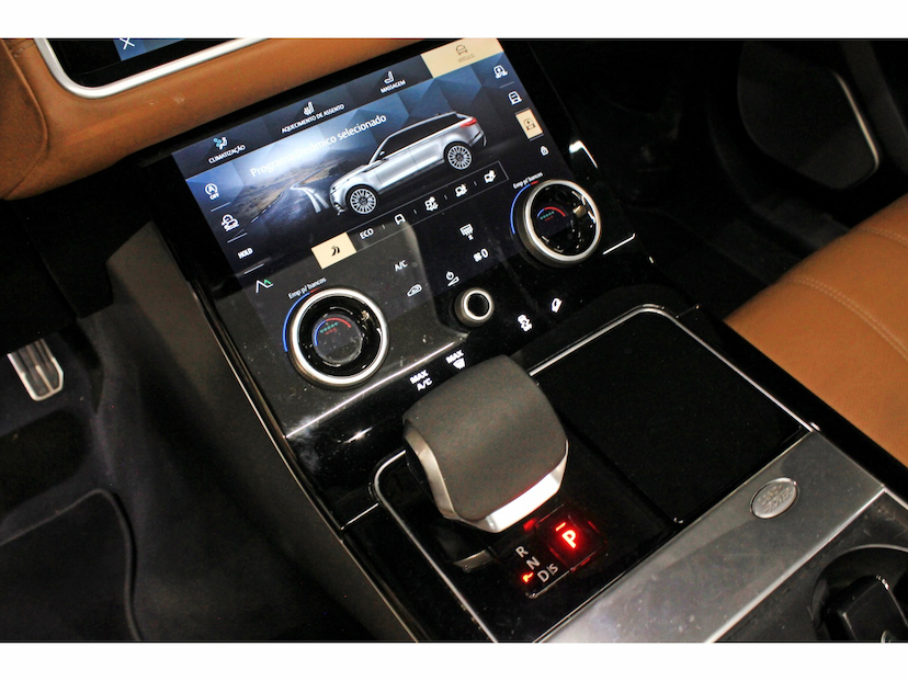 Foto do veículo LAND ROVER RANGE ROVER VELAR 3.0 P340 GASOLINA R-DYNAMIC HSE AUTOMÁTICO 2023 42.800 KM 388.800,00