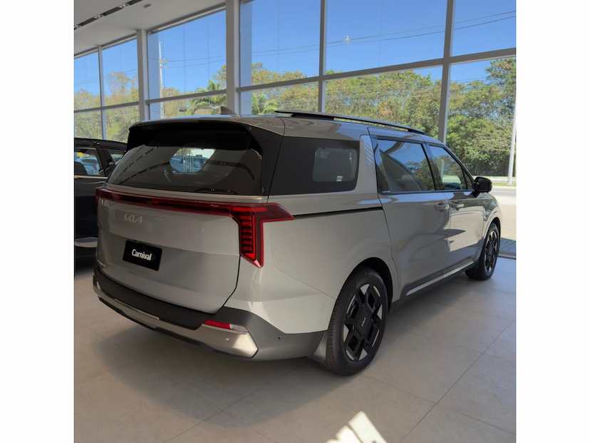 Foto do veículo KIA CARNIVAL 3.5 V6 GASOLINA EX AUTOMATICO 2025 0 KM 577.800,00