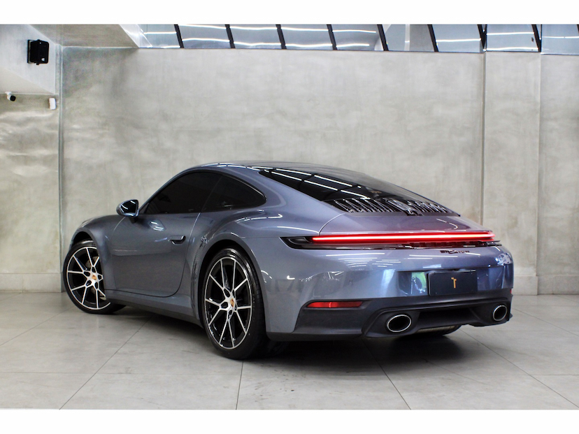 Foto do veículo PORSCHE 911 3.0 24V H6 GASOLINA CARRERA PDK 2026 3.300 KM 0,00