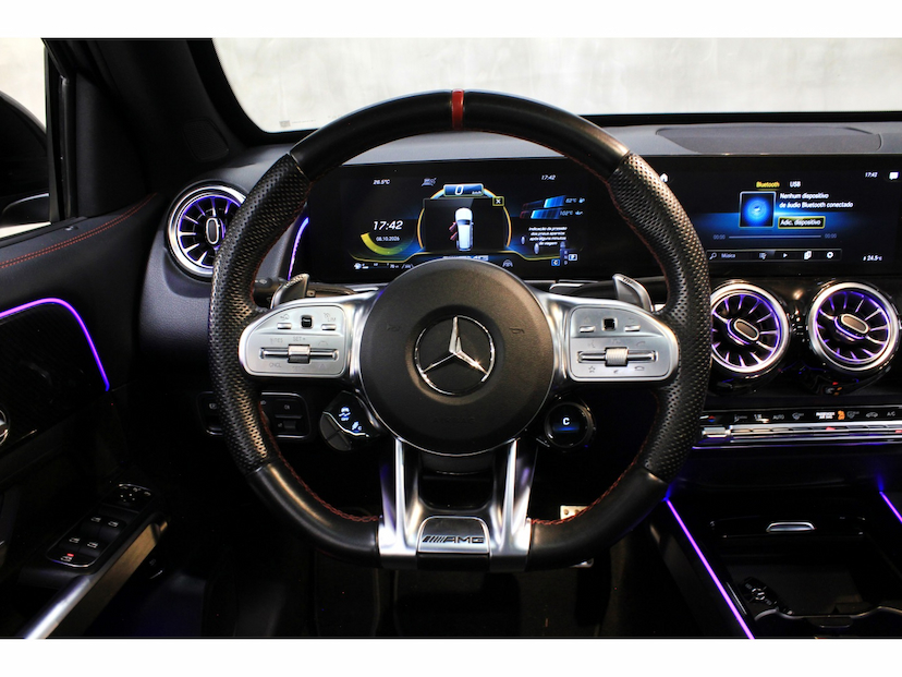 Foto do veículo MERCEDES-BENZ GLB 35 AMG 2.0 CGI GASOLINA 4MATIC SPEEDSHIFT 2022 23.202 KM 317.800,00