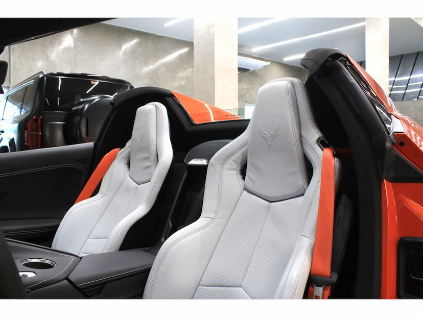 Foto do veículo CHEVROLET CORVETTE 6.2 V8 LT1 GASOLINA STINGRAY CONVERSIVEL AUTOMÁTICO 2026 2.050 KM 1.200.800,00