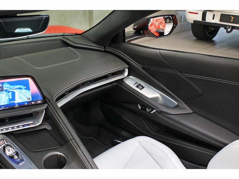 Foto do veículo CHEVROLET CORVETTE 6.2 V8 LT1 GASOLINA STINGRAY CONVERSIVEL AUTOMÁTICO 2026 2.050 KM 1.200.800,00