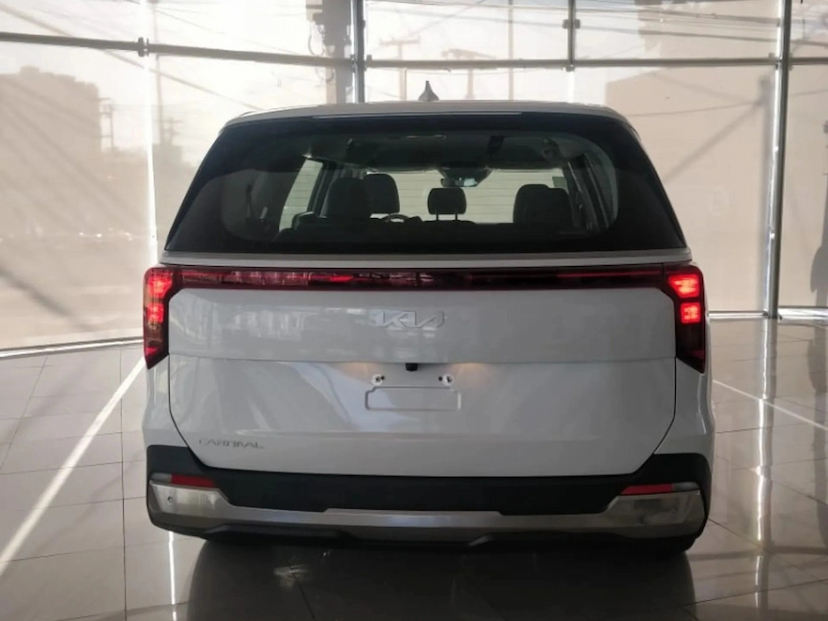 Foto do veículo KIA CARNIVAL 3.5 V6 GASOLINA EX AUTOMATICO 2025 0 KM 755.790,00
