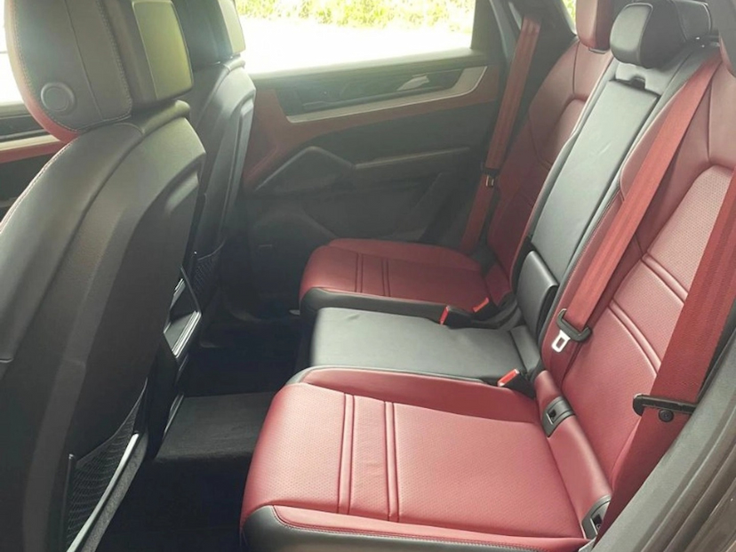Foto do veículo PORSCHE CAYENNE 3.0 V6 S E-HYBRID AWD TIPTRONIC S 2024 0 KM 980.890,00