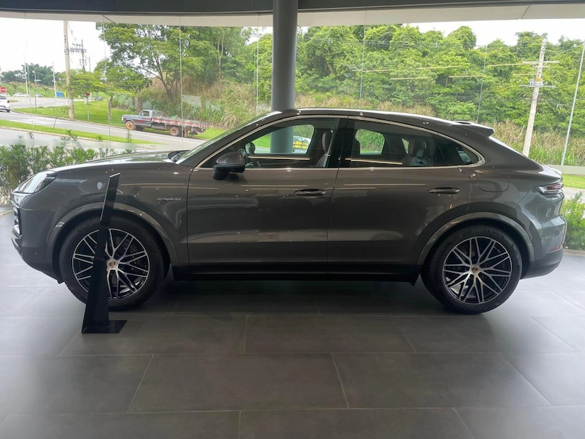 Foto do veículo PORSCHE CAYENNE 3.0 V6 S E-HYBRID AWD TIPTRONIC S 2024 0 KM 980.890,00