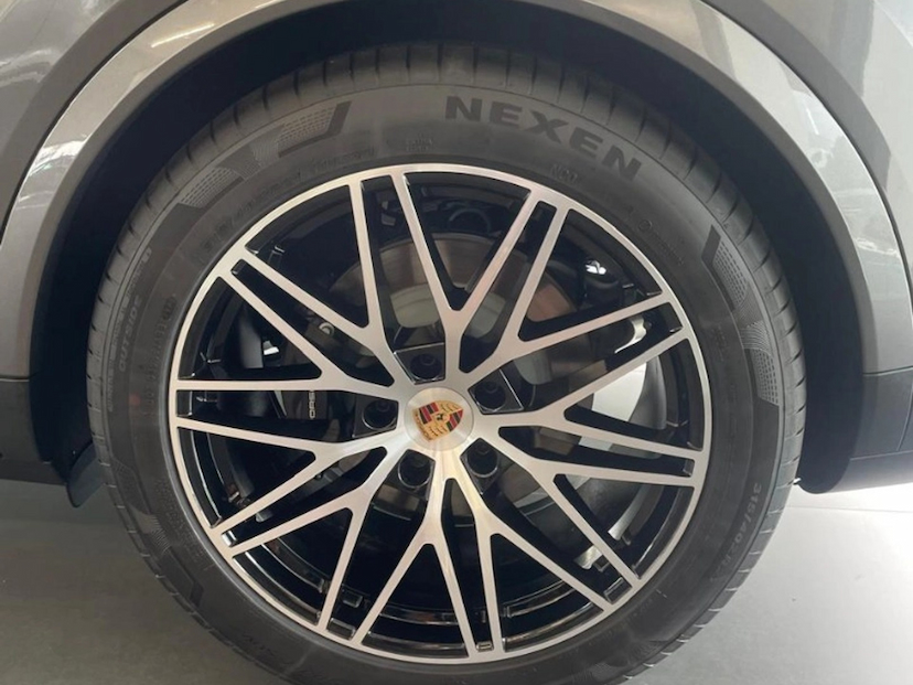 Foto do veículo PORSCHE CAYENNE 3.0 V6 S E-HYBRID AWD TIPTRONIC S 2024 0 KM 980.890,00