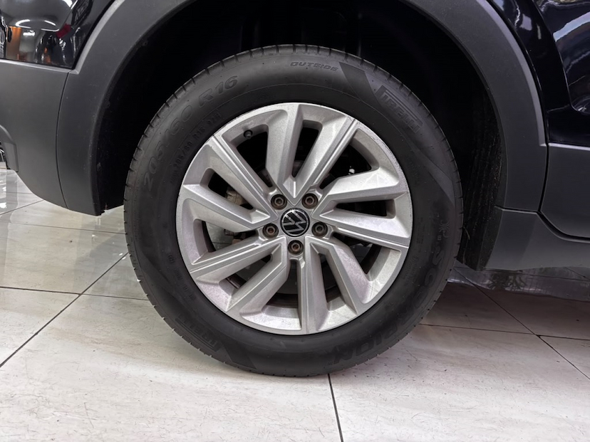 Foto do veículo VOLKSWAGEN T-CROSS 1.0 200 TSI TOTAL FLEX AUTOMÁTICO 2024 51.200 KM 108.777,00