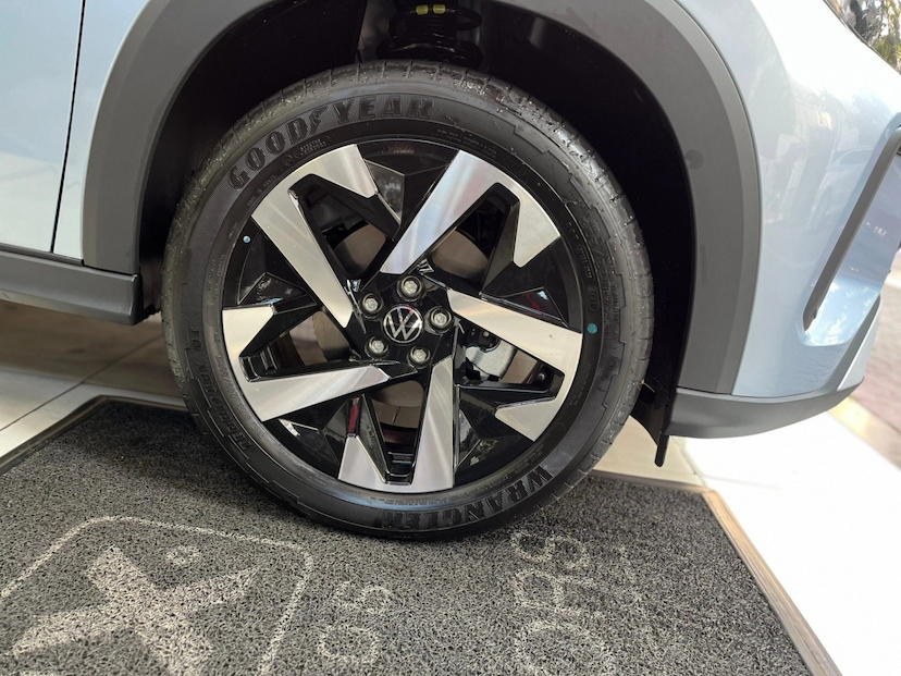 Foto do veículo VOLKSWAGEN TERA 1.0 170 TSI HIGH AUTOMÁTICO 2026 0 KM 135.777,00