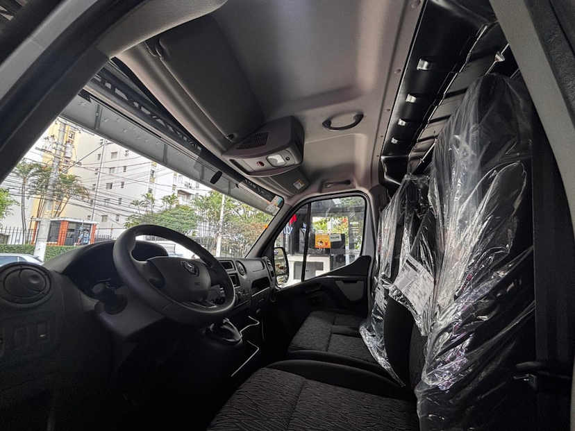 Foto do veículo RENAULT MASTER 2.3 DCI DIESEL GRAND FURGÃO L2H2 3P MANUAL 2026 0 KM 258.900,00