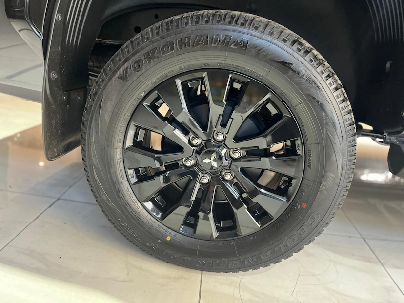 Foto do veículo MITSUBISHI TRITON 2.4 BITURBO DIESEL CD KATANA 4X4 AUTOMÁTICO 2026 0 KM 321.900,00