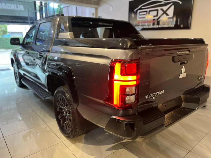 Foto do veículo MITSUBISHI TRITON 2.4 BITURBO DIESEL CD KATANA 4X4 AUTOMÁTICO 2026 0 KM 321.900,00