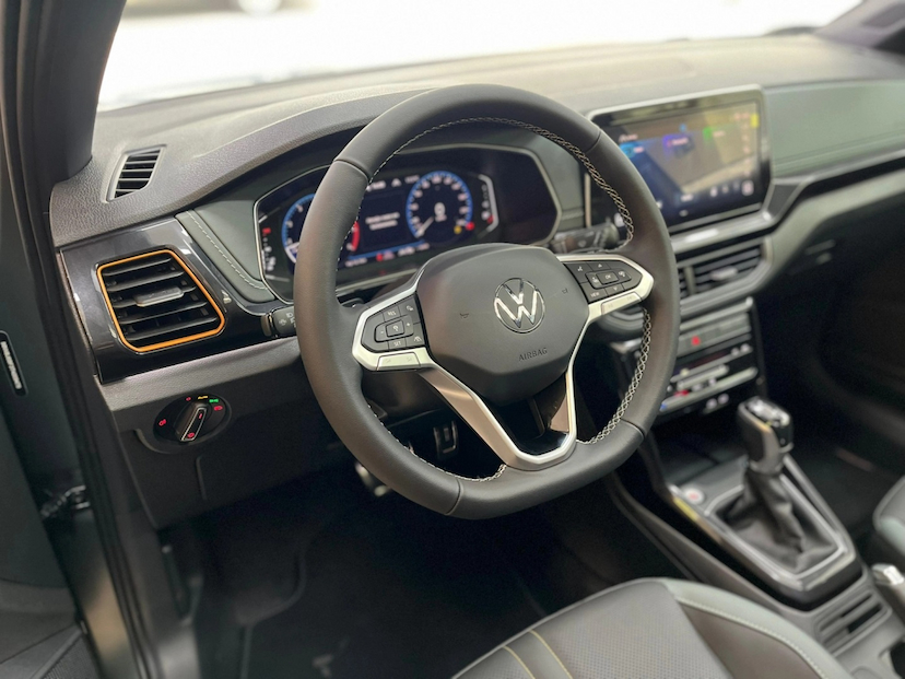 Foto do veículo VOLKSWAGEN T-CROSS 1.4 250 TSI TOTAL FLEX EXTREME AUTOMÁTICO 2026 0 KM 178.777,00