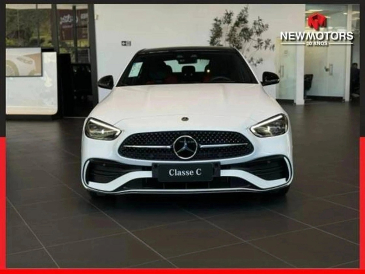 Foto do veículo MERCEDES-BENZ C 300 2.0 EQ BOOST HÍBRIDO AMG LINE 9G-TRONIC 2025/2026 0 KM R$ 449.800,00