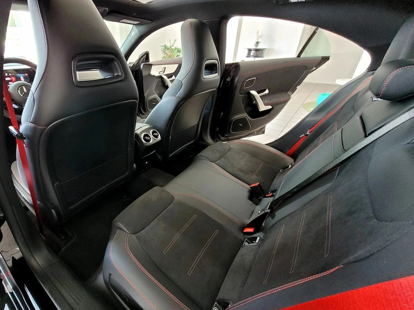Foto do veículo MERCEDES-BENZ CLA 45 AMG 2.0 CGI GASOLINA S 4MATIC SPEEDSHIFT 2025 0 KM 628.900,00