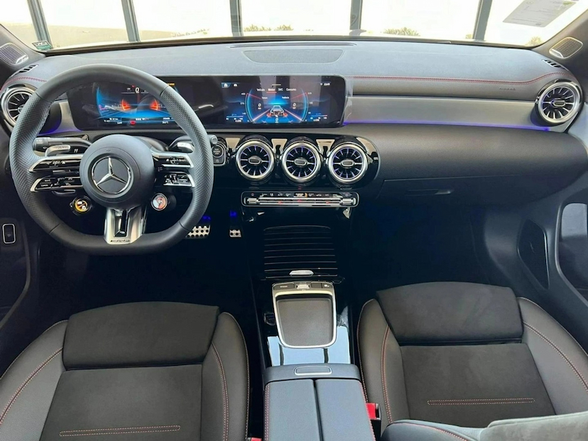 Foto do veículo MERCEDES-BENZ CLA 35 AMG 2.0 MHEV 4MATIC 8G-DCT 2025 0 KM 504.790,00
