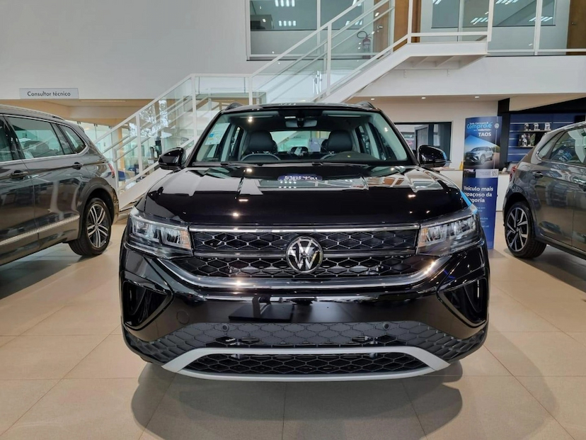 Foto do veículo VOLKSWAGEN TAOS 1.4 250 TSI TOTAL FLEX COMFORTLINE AUTOMÁTICO 2025 0 KM 185.600,00