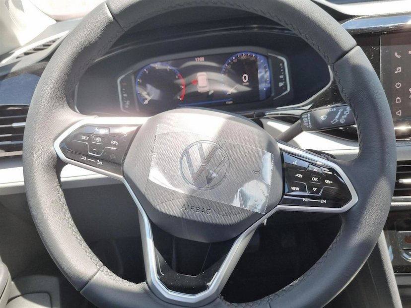 Foto do veículo VOLKSWAGEN TAOS 1.4 250 TSI TOTAL FLEX COMFORTLINE AUTOMÁTICO 2025 0 KM 185.600,00